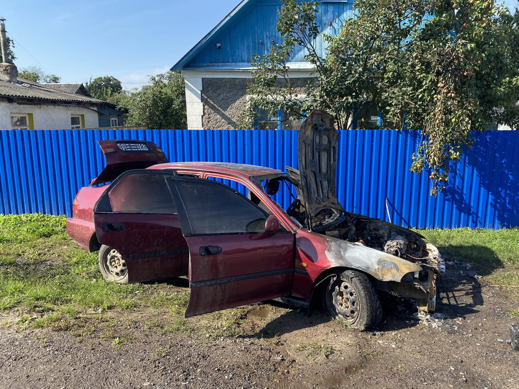 В Могилеве горел автомобиль из-за короткого замыкания электропроводки