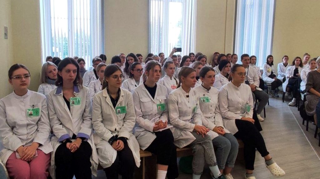 Открытая диалоговая площадка в рамках Дня народного единства прошла в Могилевском медицинском колледже