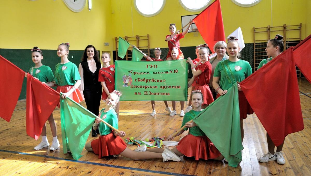 Городской этап Республиканского смотра-конкурса «Флаг-шоу» прошел в Бобруйске