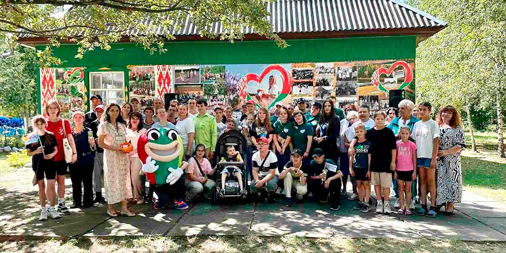 Фестиваль творчества для людей с ограниченными возможностями «Капельки добра в море здоровья» прошел в Бобруйском районе