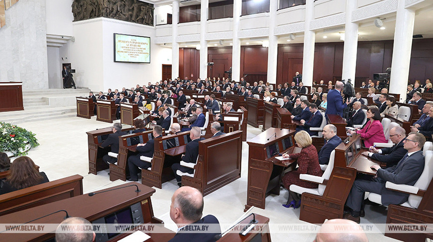 Лукашенко о работе парламента: дело не в количестве законов, а в создании условий для мирного развития