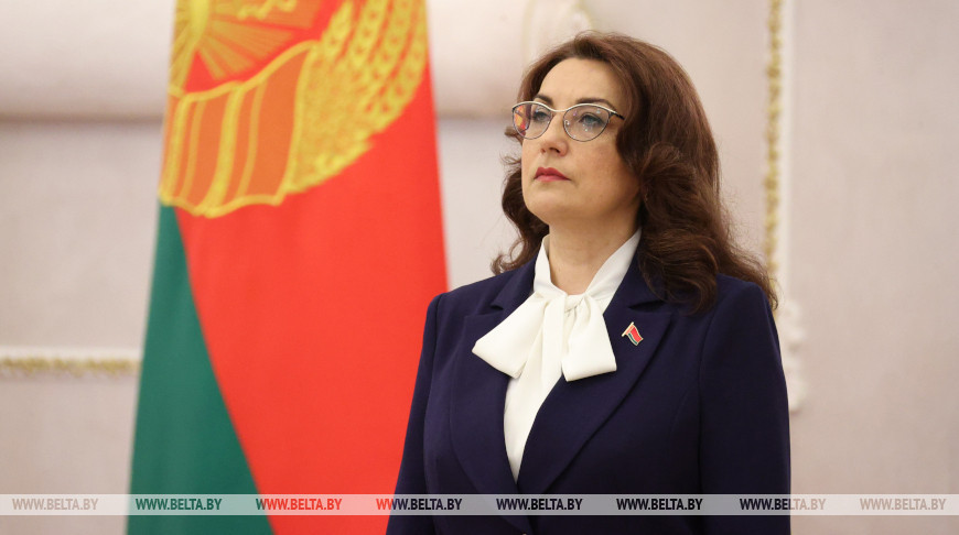 Лукашенко привел к присяге судью Конституционного Суда Светлану Любецкую