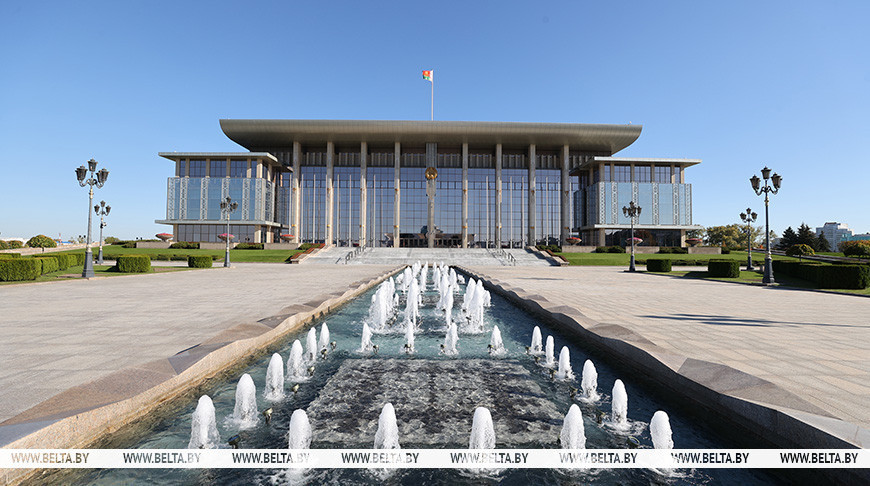 Лукашенко рассчитывает на вступление Беларуси в ШОС на саммите в Астане и благодарит Россию за поддержку