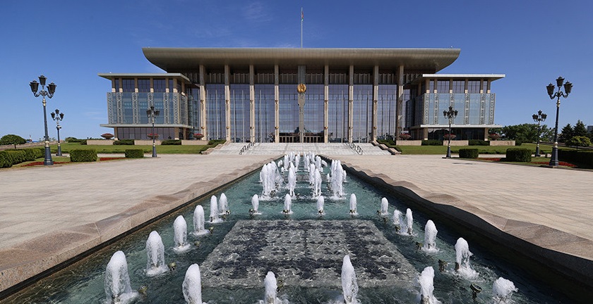 "Общий дом, объединяющий людей разных судеб". Лукашенко поздравил с 100-летием Шкловского района его жителей