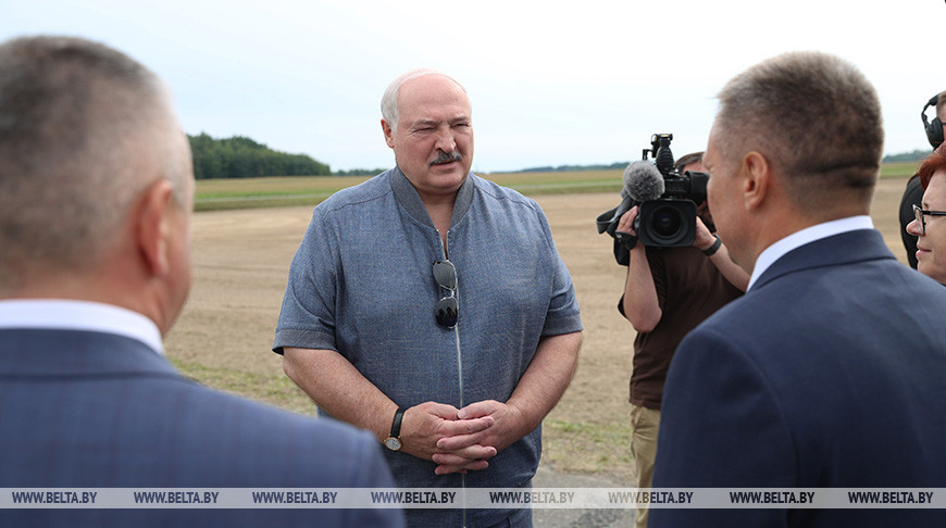 Лукашенко посетил Петриковский район. В центре внимания тематика АПК