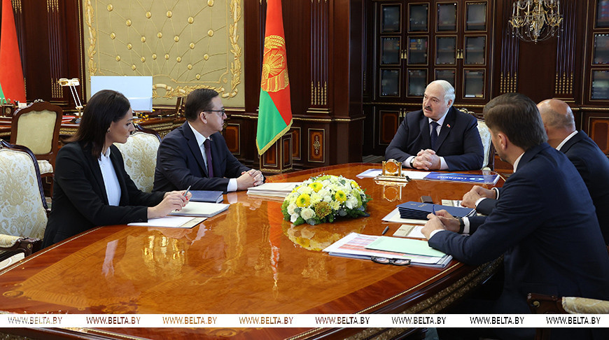 «Лучше на этом поле будем воевать». Лукашенко о роли СМИ в предстоящей предвыборной кампании