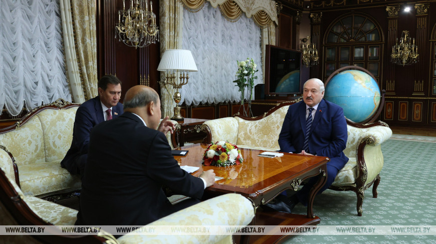 Лукашенко: в Беларуси удовлетворены итогами визита премьера Госсовета КНР