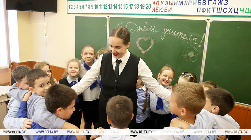 Школа - храм, а педагог - святое. Лукашенко в День учителя напомнил про главный ориентир для каждого