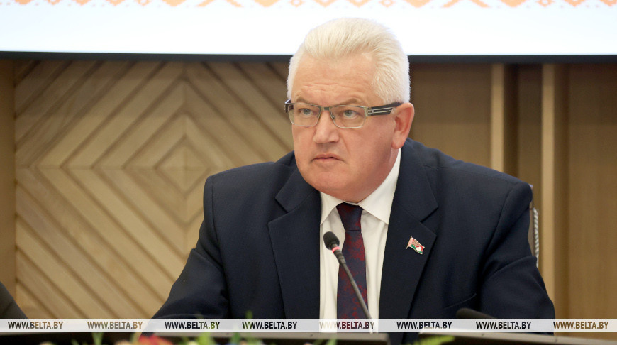 "Инициативным группам придется серьезно потрудиться". Карпенко о сборе подписей граждан