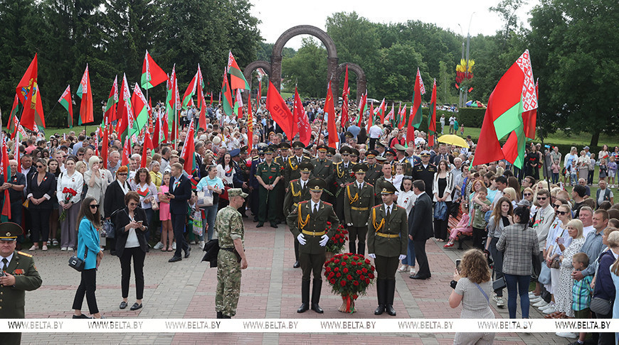 Митинг в честь Дня Независимости прошел в мемориальном комплексе "Буйничское поле"