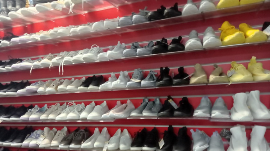 Завышенные цены, школьная форма без маркировки. КГК о проверке в Могилевской области