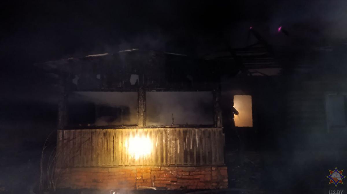 В Чаусском районе на пожаре погибли два пенсионера