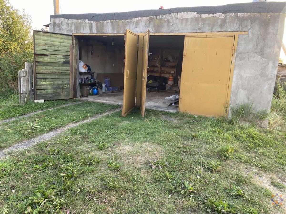 В Дрибинском районе горели четыре сарая и гараж