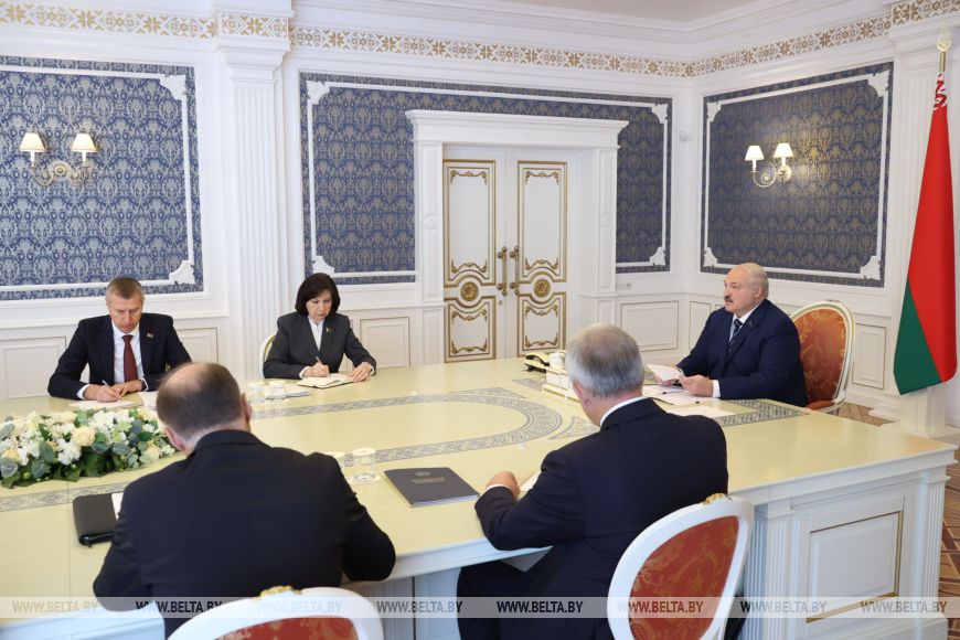 «Слушать и разговаривать». Лукашенко ориентирует власть на эффективное решение жизненных вопросов людей