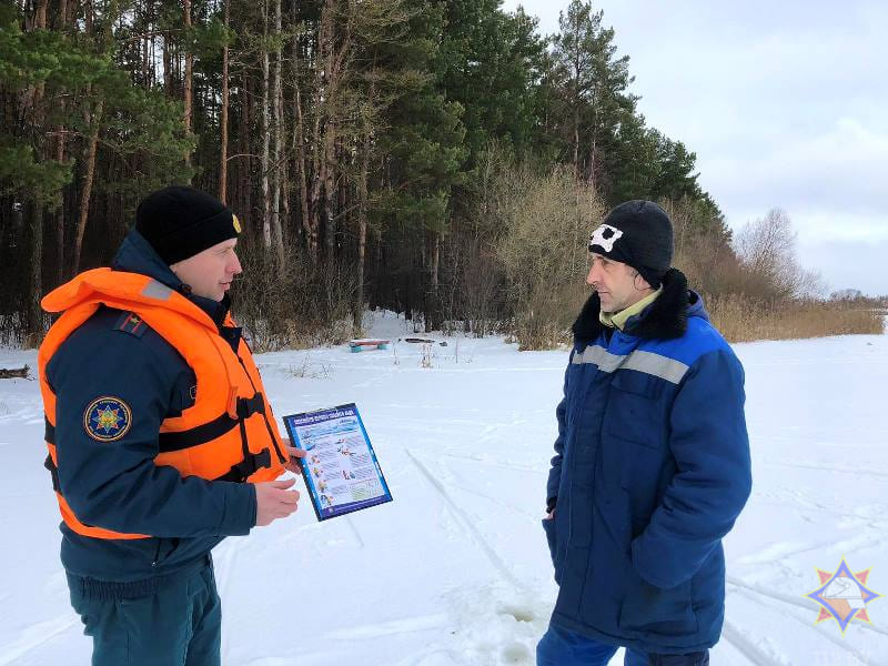 Профилактическую акцию «Зимний патруль» провели на городском озере в Климовичах
