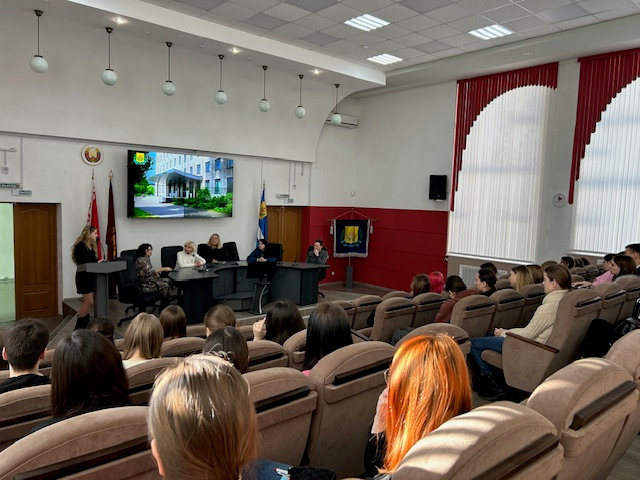 Встречи с участниками форума молодых избирателей прошли в МГУ Кулешова