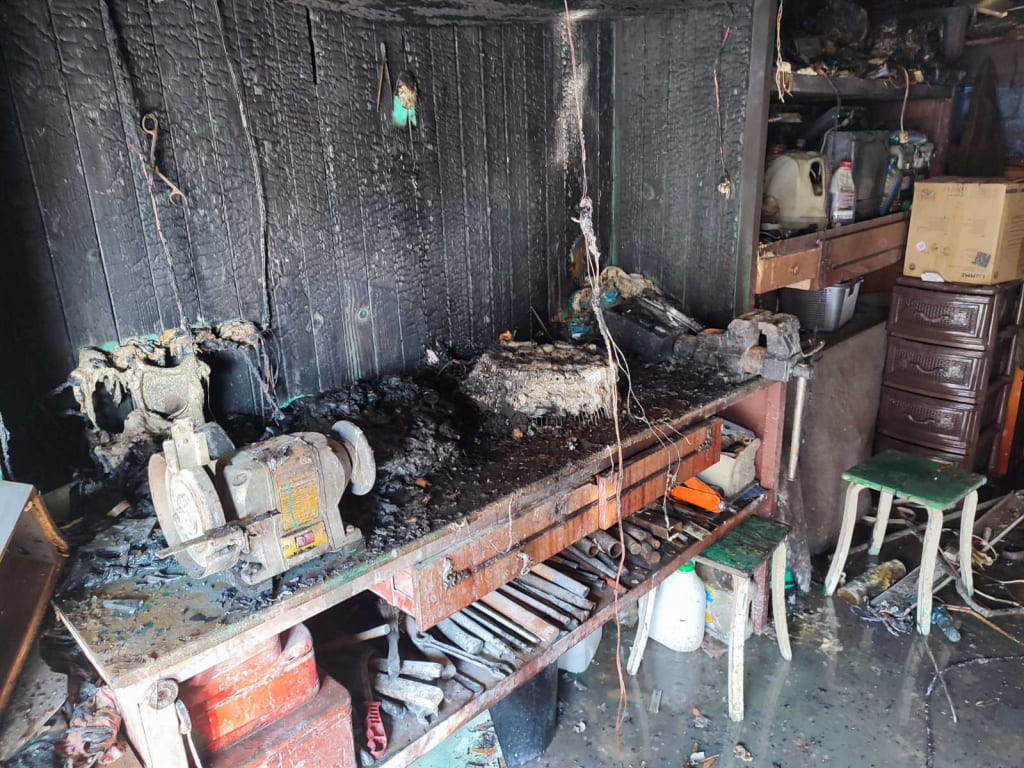 Пожары гаражей тушили в Круглом и Бобруйске