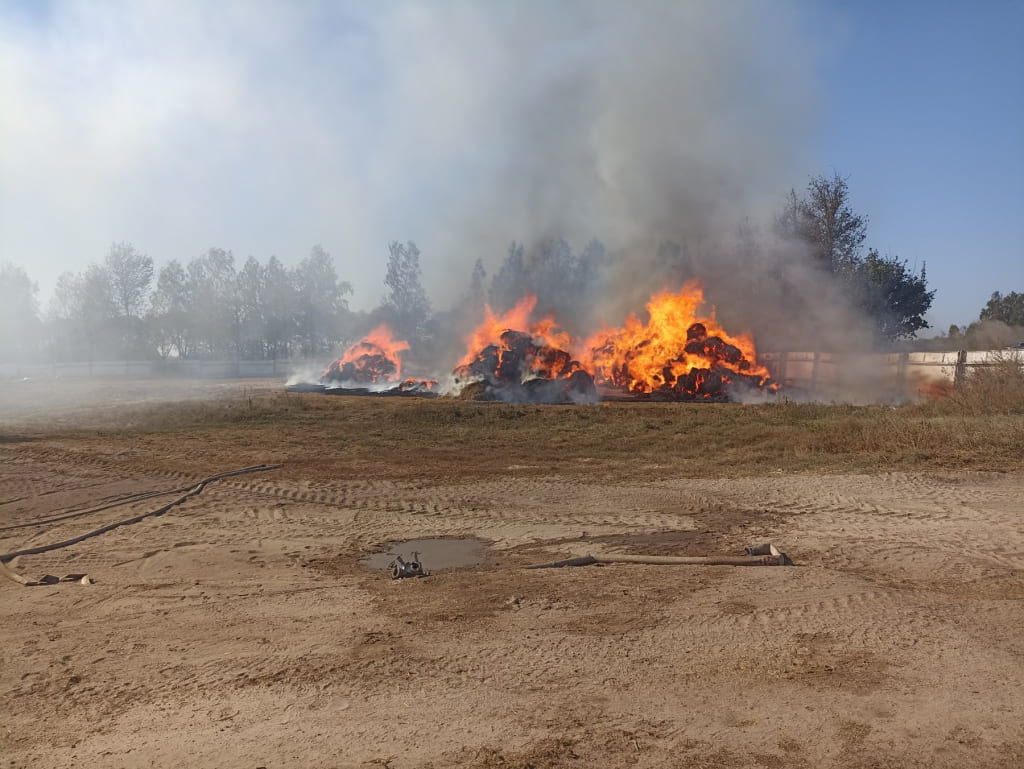 63 тонны соломы уничтожил пожар в Хотимском районе