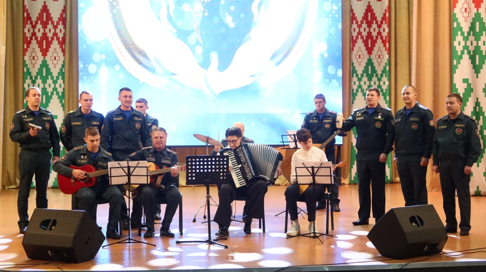 В Кричеве прошел зональный смотр художественной самодеятельности работников органов и подразделений по ЧС