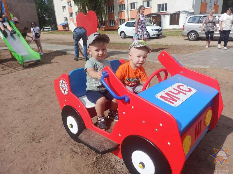 Детские игровые площадки открылись в Шклове