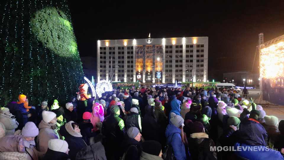Новогодняя диско-программа «Новогодний хит-парад» прошла в Могилеве 1 января