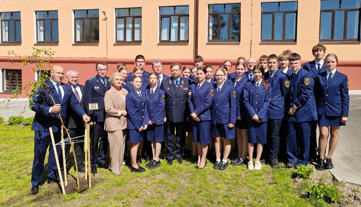 Профориентационная площадка с участием заместителя Генерального прокурора РБ прошла в могилевской СШ №2. Фото