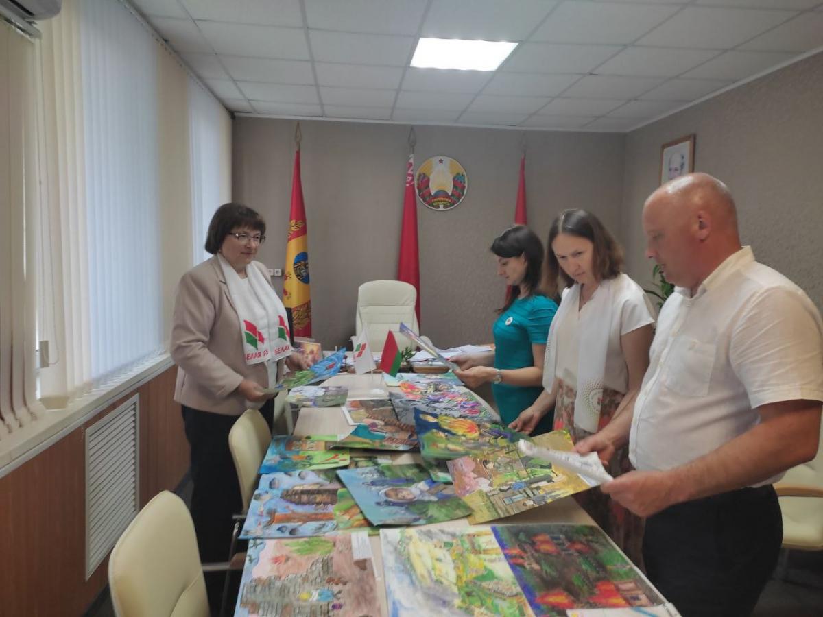 В Кричеве назвали победителей конкурса «Война и мир глазами детей»
