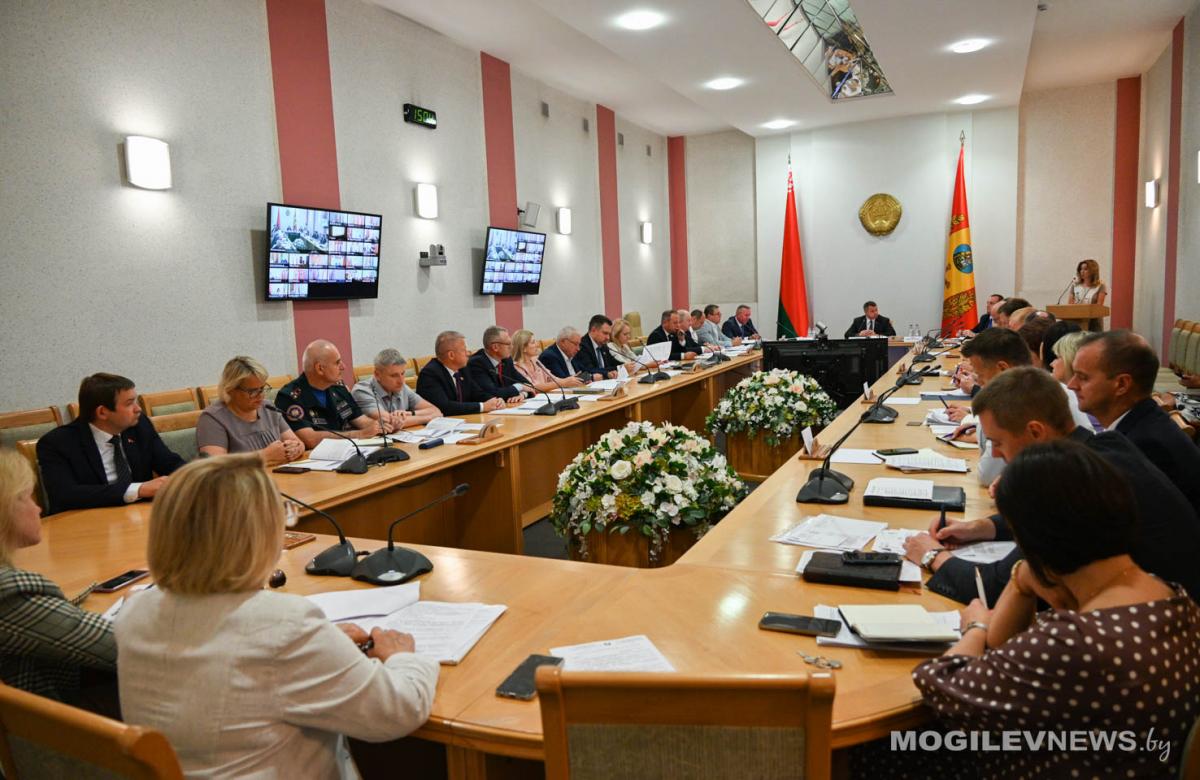 Пятая сессия областного Совета депутатов двадцать девятого созыва прошла 10 июля в Могилеве. Фото