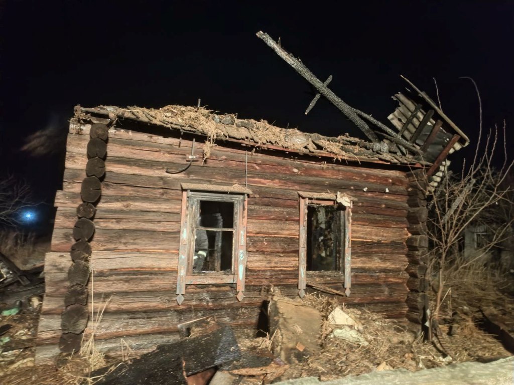 Ночной пожар тушили в Чаусском районе