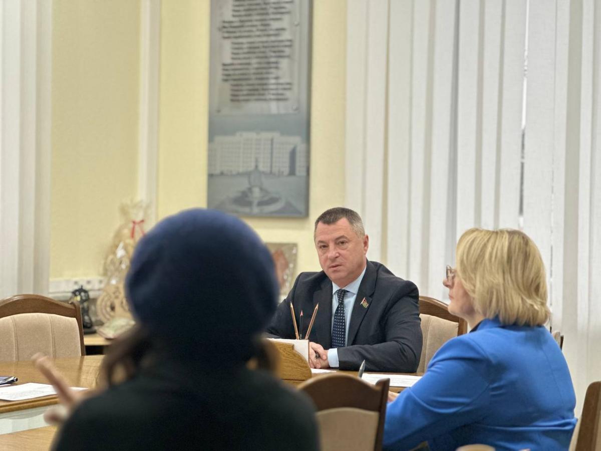 Александр Горошкин провел личный прием граждан в Могилеве