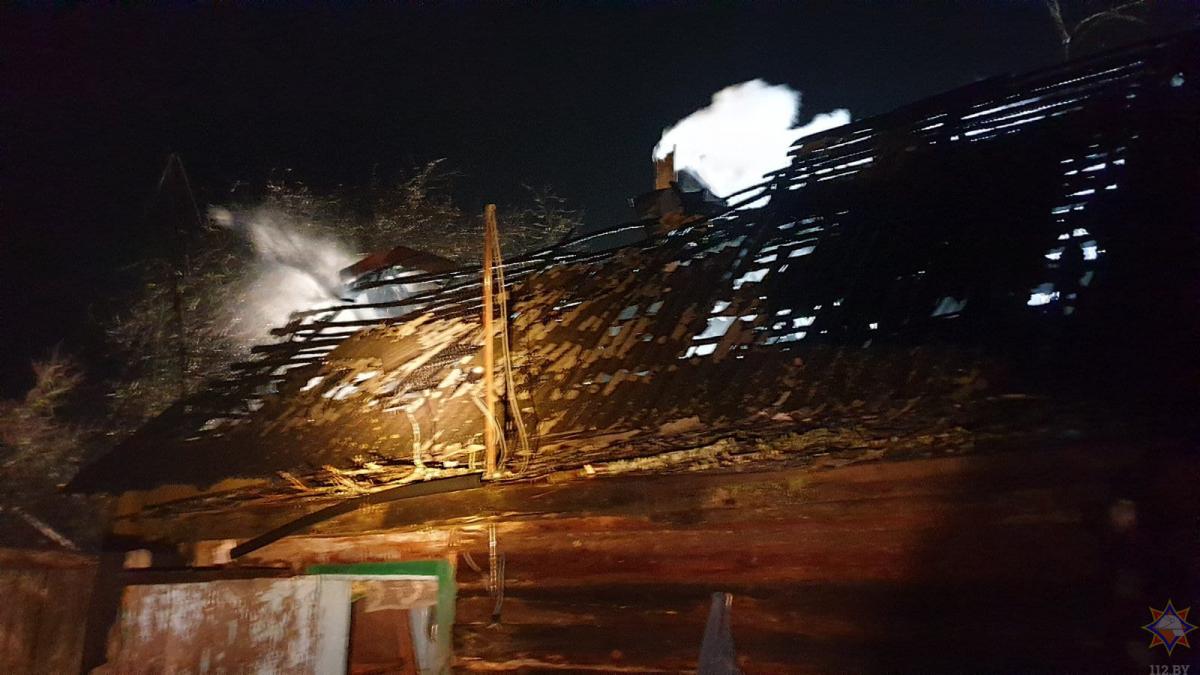 В Быховском районе хозяева затопили печь и лишились дома