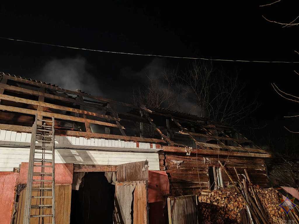 Четыре постройки сгорели в Чаусах