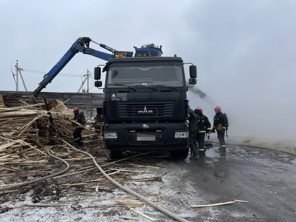 Пожар на пилораме тушили в Могилевском районе
