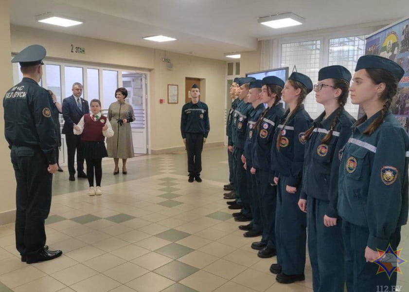 Министр спорта и туризма Республики Беларусь встретился с членами военно-патриотического клуба «Факел»