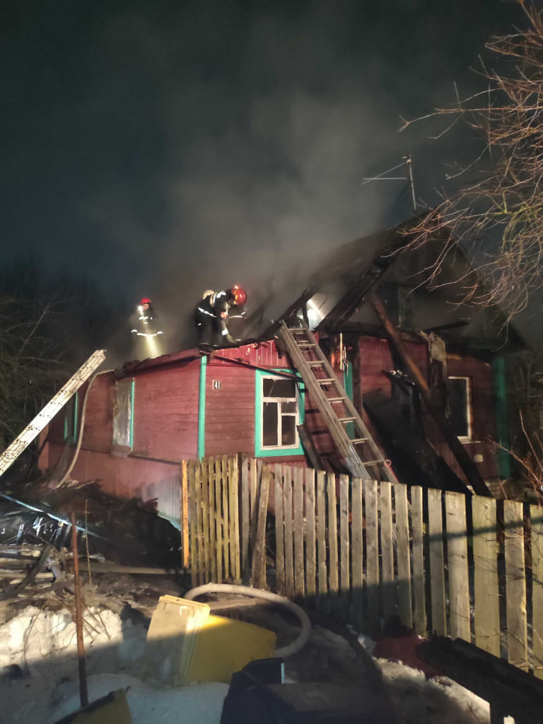 Пожар жилого дома на улице Поплавской тушили в Могилеве