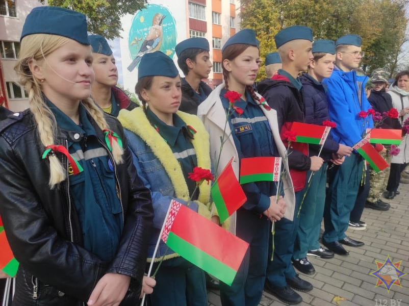 В Кличеве воспитанники клуба «Факел» приняли участие в торжественных проводах на службу новобранцев района