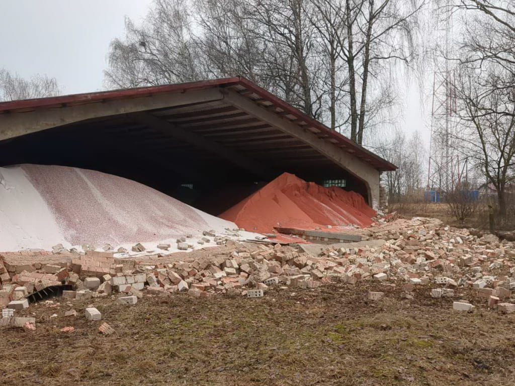 В Кличевском районе в результате обрушения стены склада пострадала женщина