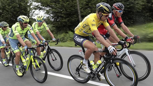 В Кировском районе  25 и 26 апреля ограничат движение автотранспорта из-за открытого первенства по велоспорту