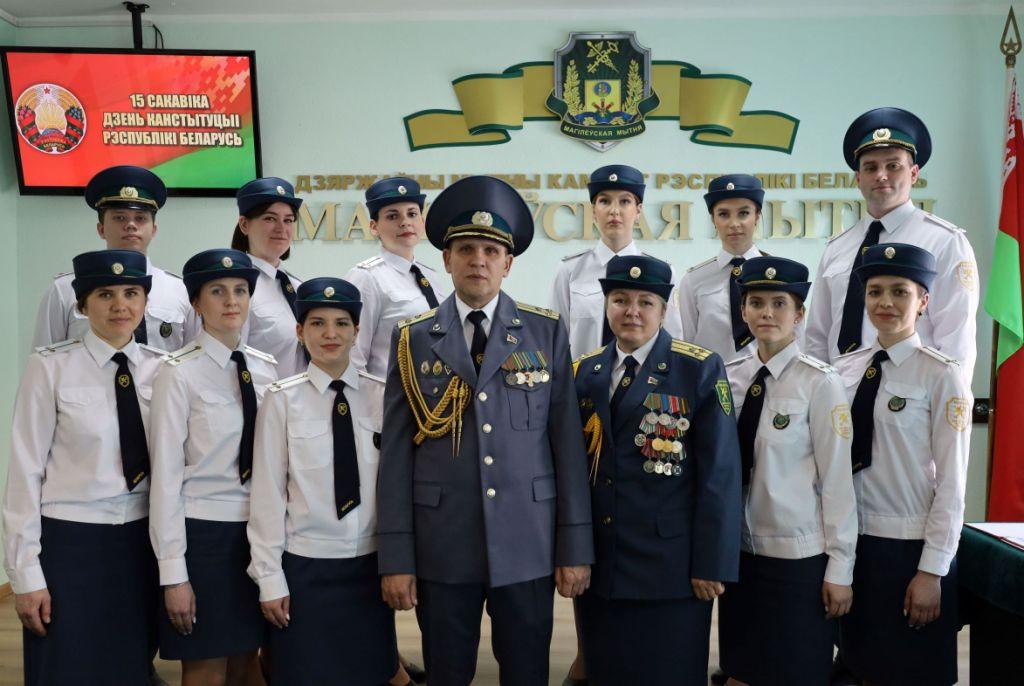 Молодые таможенники принесли Присягу