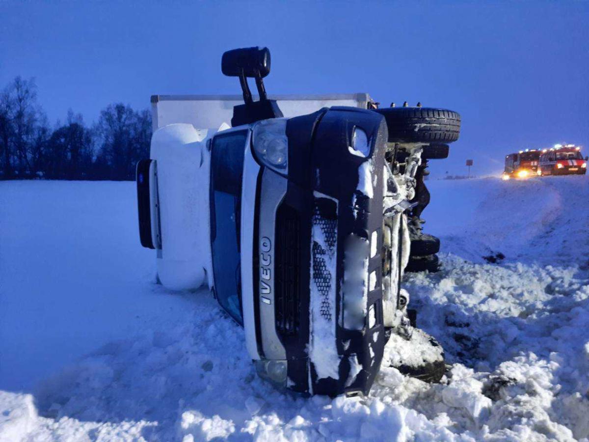 В Могилевском районе работники МЧС помогли водителю автомобиля