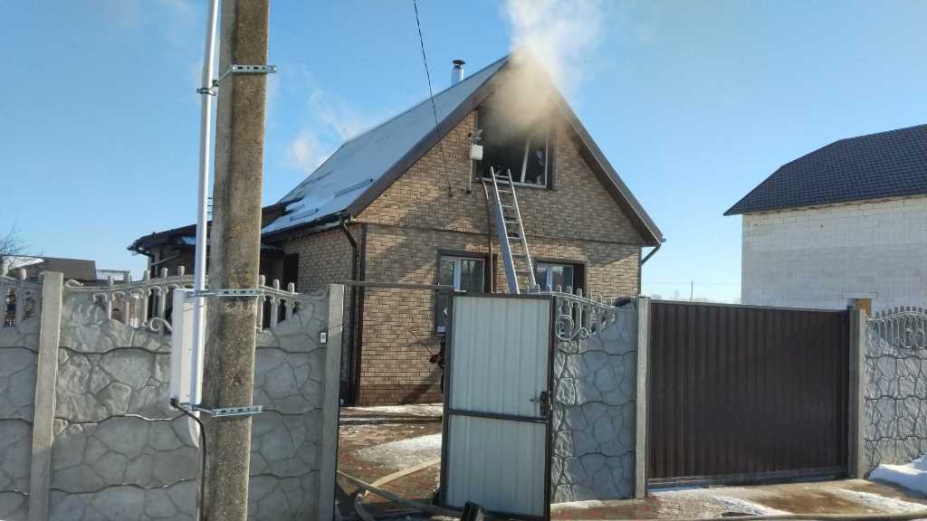 В Чаусском районе горел дом