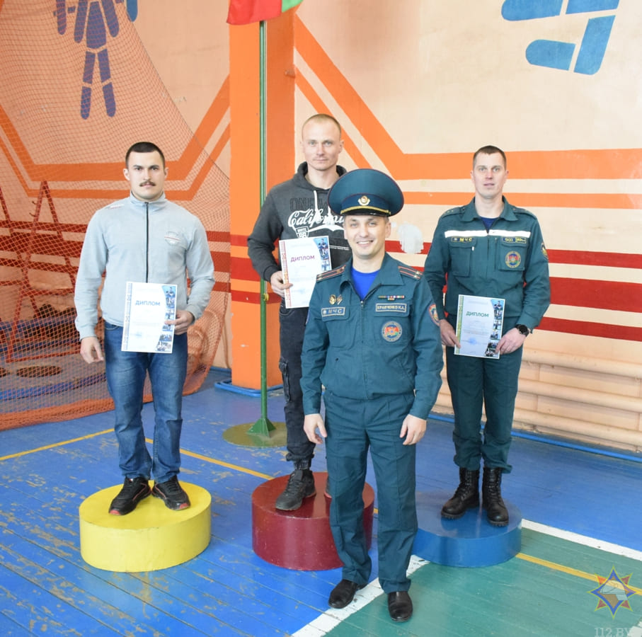 В Могилеве прошли соревнования областного управления МЧС по гиревому спорту