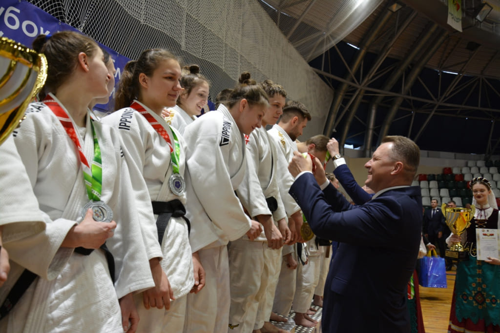 Министр по чрезвычайным ситуациям Вадим Синявский вручил награды победителям открытого Кубка Республики Беларусь по дзюдо