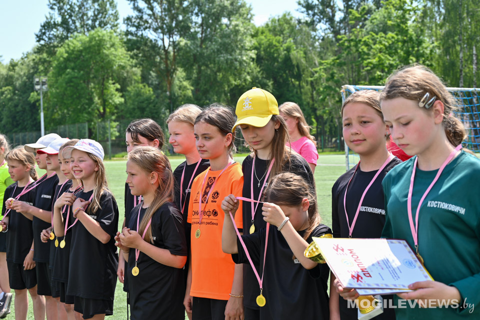 Команда "Виктория" из Костюковичского района представит область на республиканских соревнованиях "Кожаный мяч"