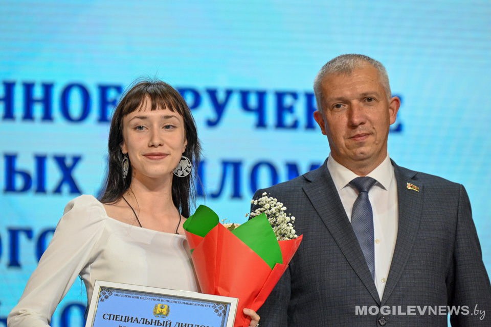 Победителей заключительного этапа республиканской олимпиады по учебным предметам и их педагогов чествовали в Могилеве