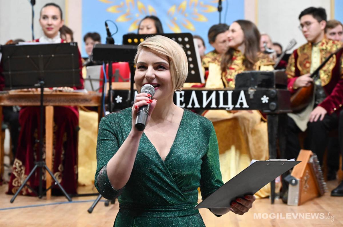 Концерт «Рождественские встречи. Дружба без границ» собрал на одной сцене несколько известных дирижеров