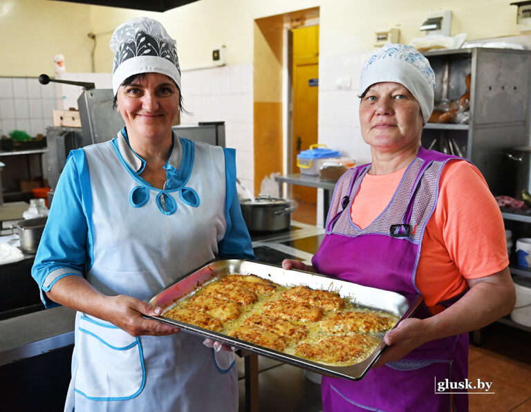 Профсоюзы изучили организацию питания механизаторов в Глусском районе