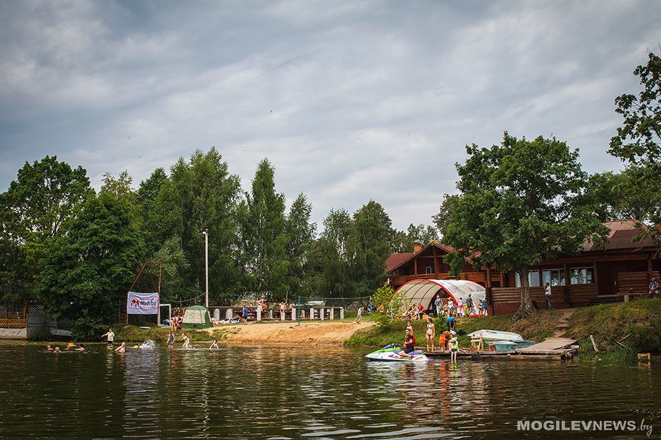 Контроль качества воды из открытых водоемов продолжает областная санэпидслужба