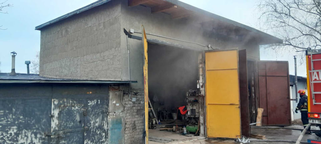 На улице Симонова в Могилеве горел гараж