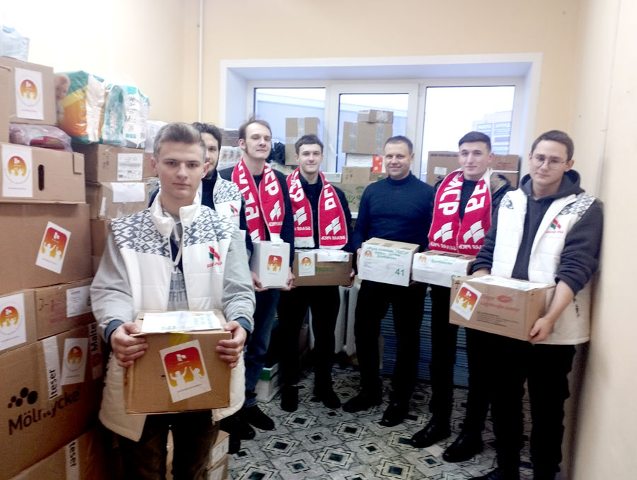 Жители Могилевской области собрали  более 8 тонн гуманитарного груза и перечислили  на счет более 30 тыс. бел. рублей во время акции «Белая Русь» — детям Донбасса»